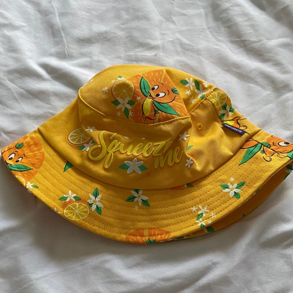 NWT Disney Orangr Bird Buckey Hat